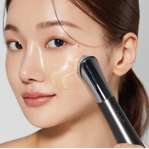 medicube Booster H - Korean Skincare Tool - Facial Glow Booster - Picture 8 of 8